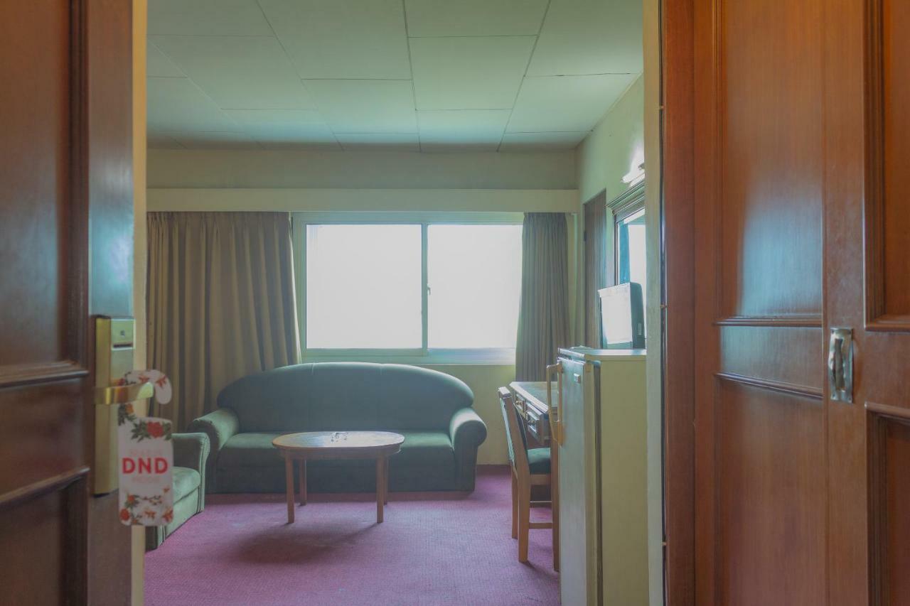 Collection O 7 Hotel Melawai Dżakarta Zewnętrze zdjęcie