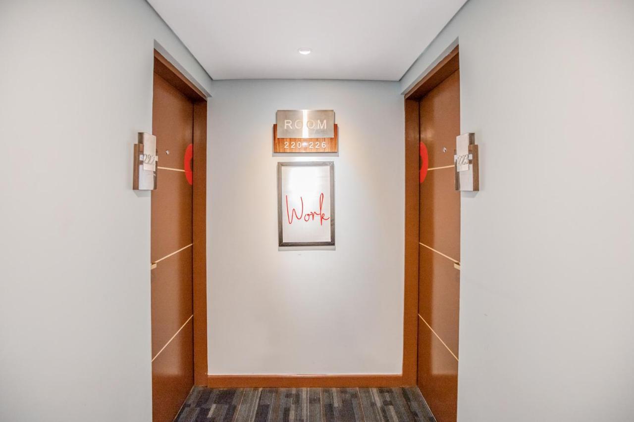 Collection O 7 Hotel Melawai Dżakarta Zewnętrze zdjęcie